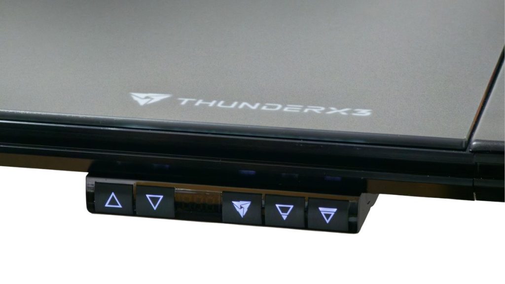 ThunderX3 LAB-X Gaming Tisch im Test